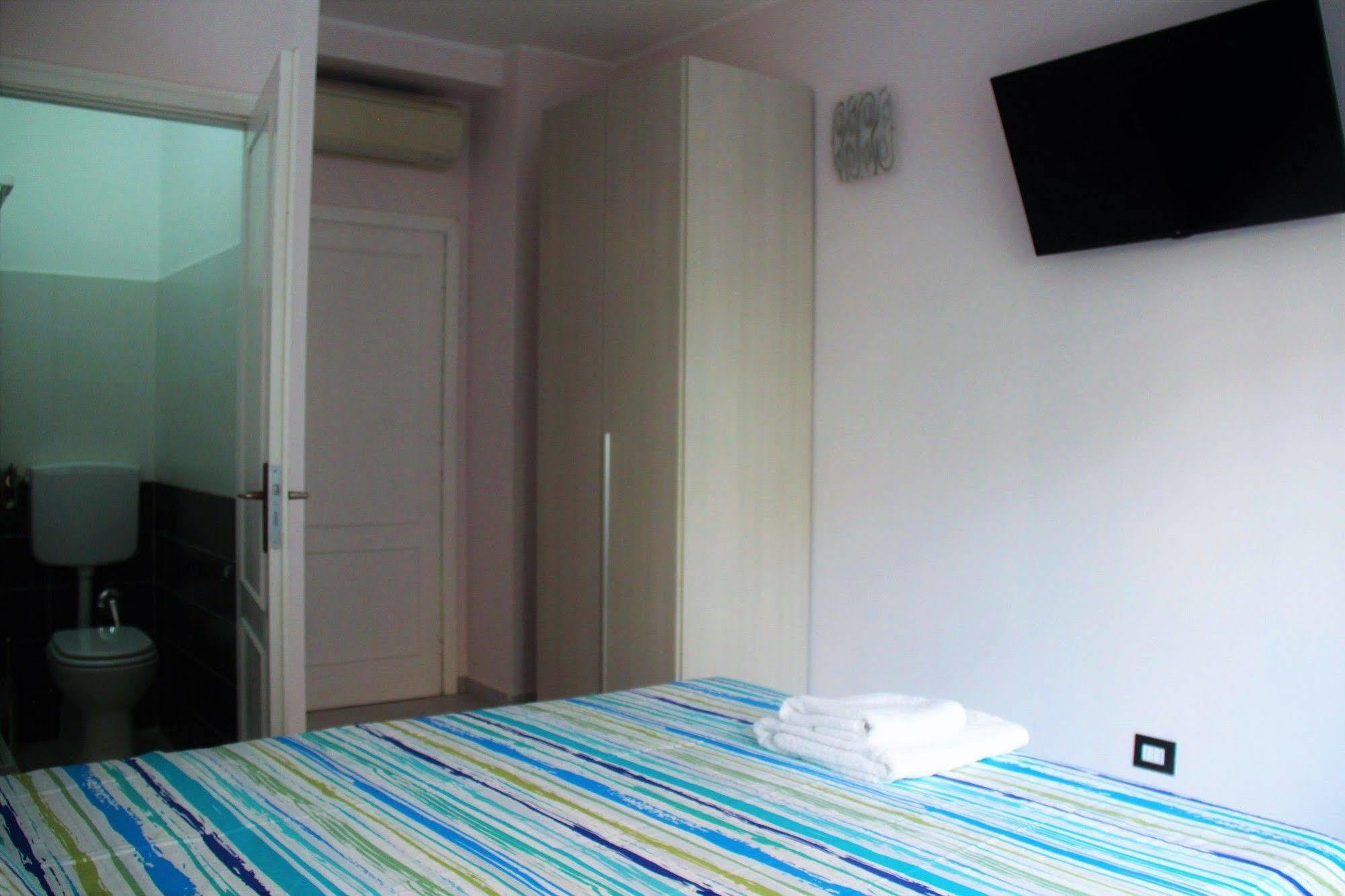 Hello Roma B&B Εξωτερικό φωτογραφία